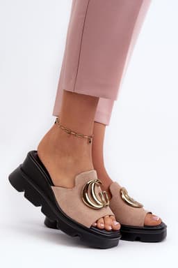 image-Flip-flops Step in style