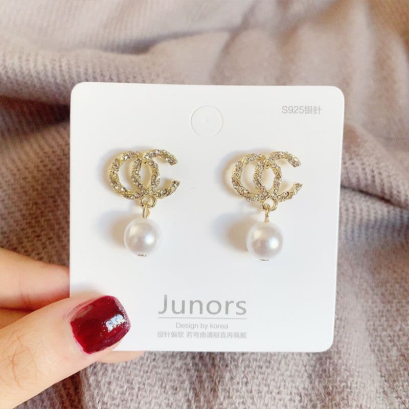 image-925 silver needle Korean version temperament high-end sense small fragrance double c pearl diamond earrings retro Hong Kong style fragrant grandma earrings