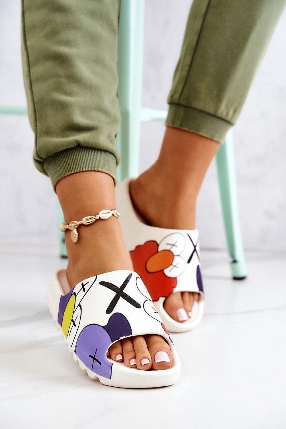 image-Flip-flops Step in style