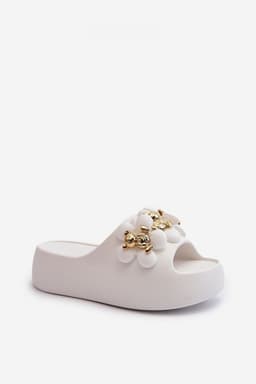 image-Flip-flops Step in style