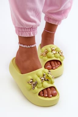 image-Flip-flops Step in style