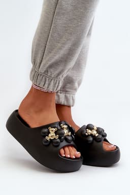 image-Flip-flops Step in style