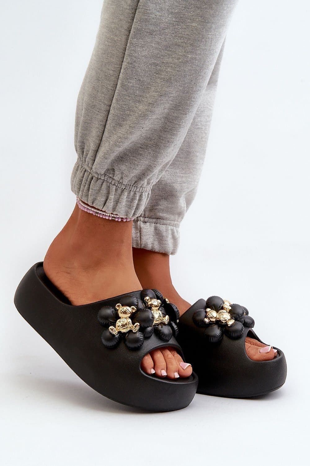 image-Flip-flops Step in style
