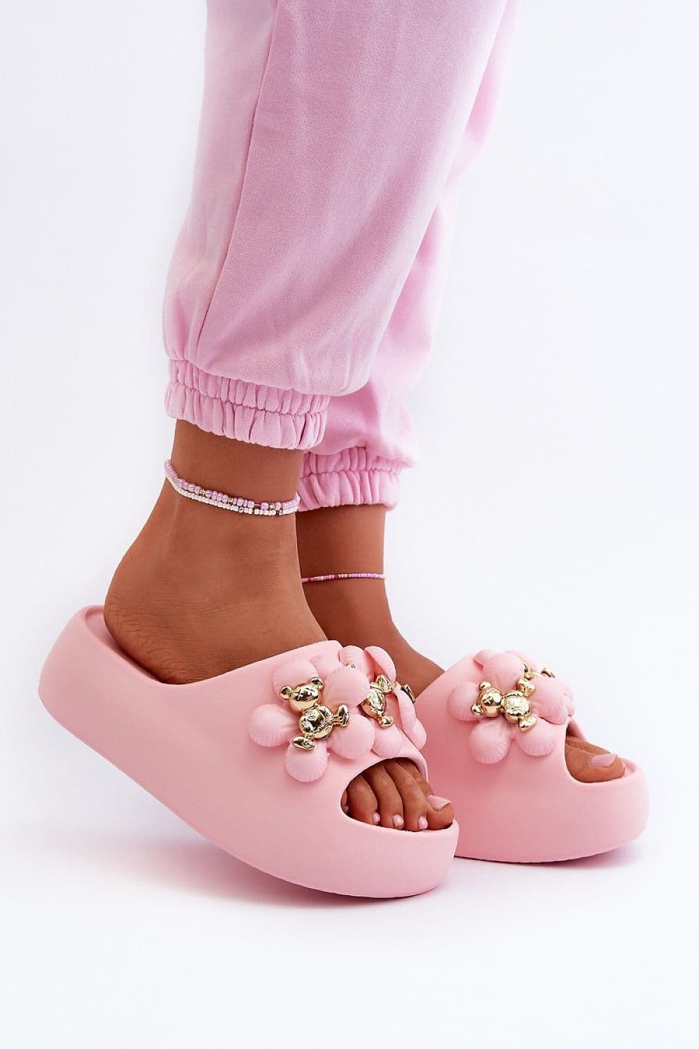image-Flip-flops Step in style