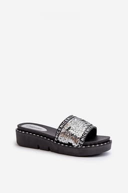 image-Flip-flops Step in style