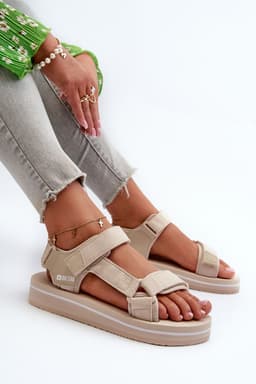 image-Sandals Step in style