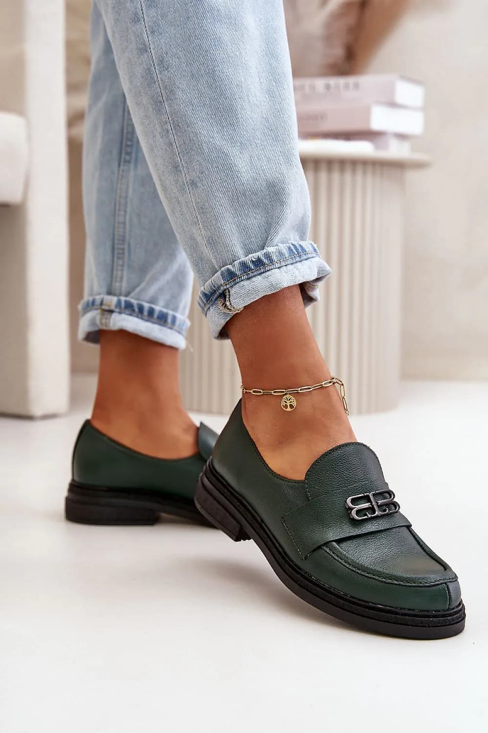 image-Low Shoes Step in style