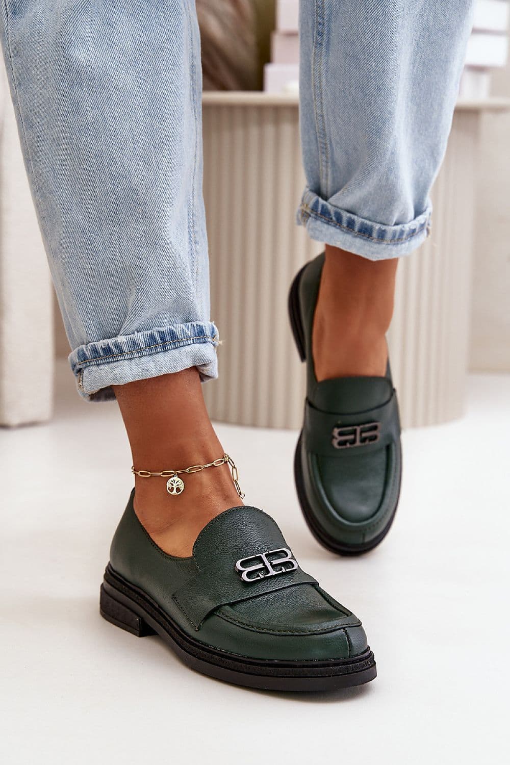 image-Low Shoes Step in style