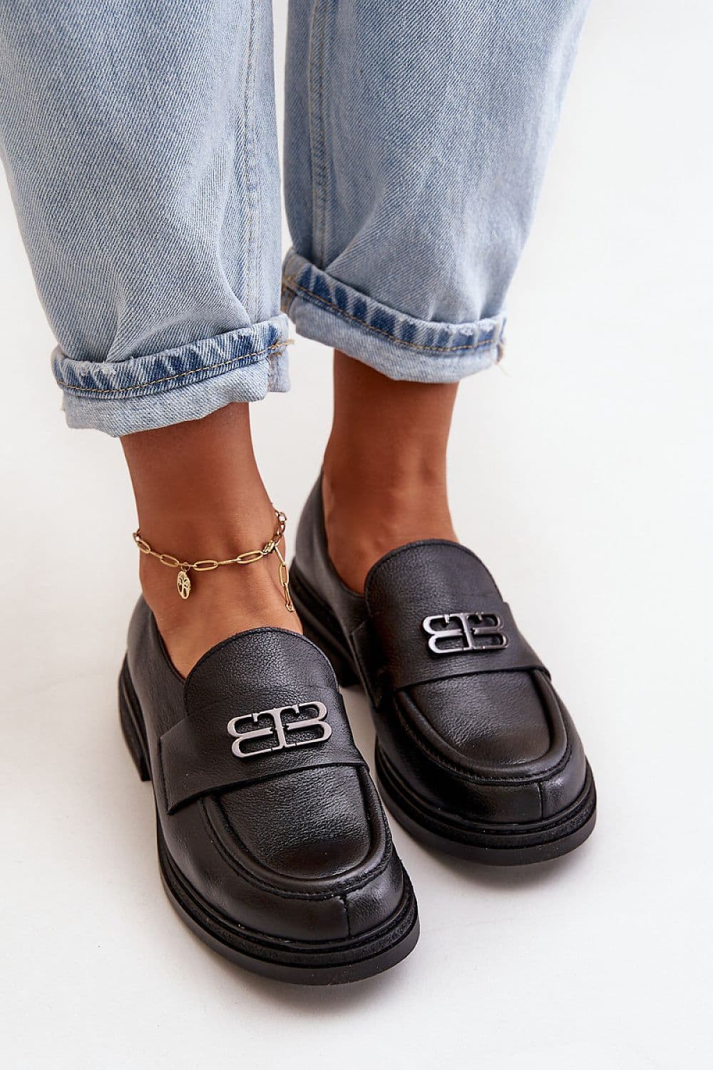 image-Low Shoes Step in style