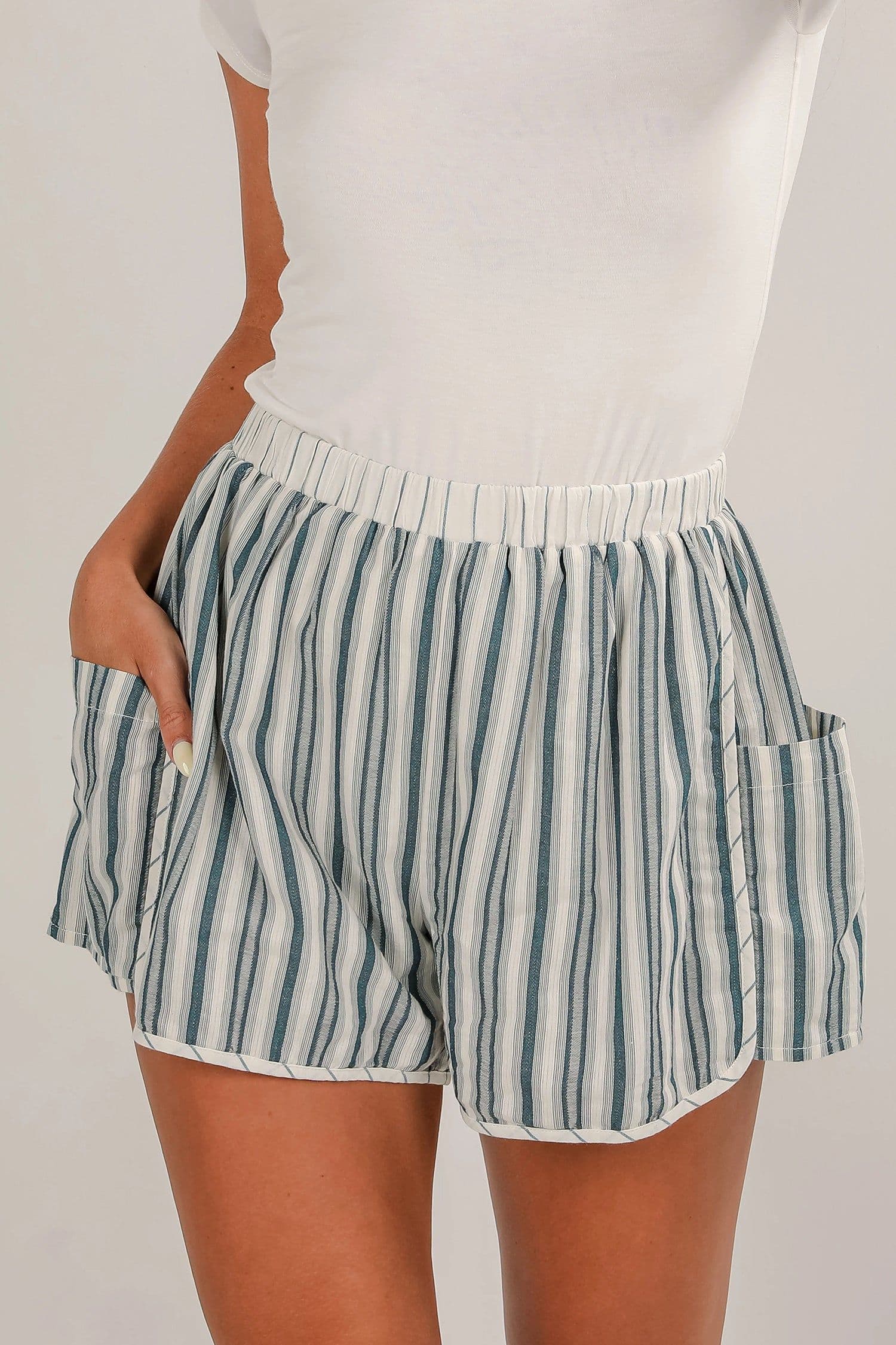 image-Gray Stripe Elastic Waist Cargo Pocket Casual Shorts