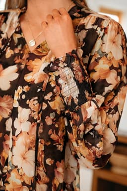 image-Black Floral V Neck Long Puff Sleeve Blouse