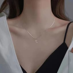 image-Classic 925 Sterling Silver Cross Necklace Shiny Cross Small Pendant Charm Clavicle Chain Ladies Fine Jewelry Free Shipping