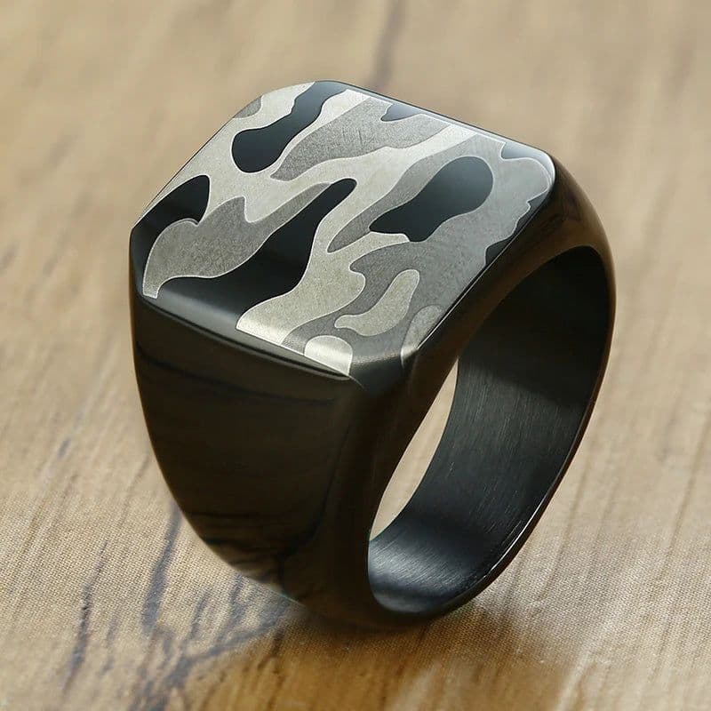 image-Vnox Smooth Men's Black Rock Punk Rings Cool Fashion Individuality Signet Ring for Men Party Jewelry