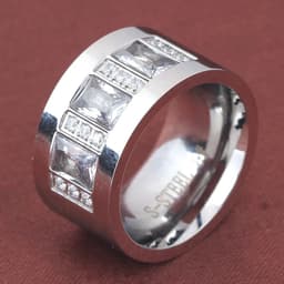 image-Fashion Women Crystal Rings Wholesale Yellow Gold Color Stainless Steel Wedding Rings For Women Party Jewelry NIBA Jewelry