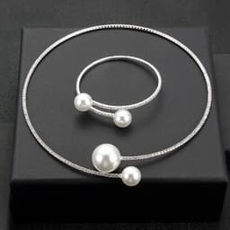 image-Rhinestone Choker Necklaces Torques Collar Women Statement Jewelry Girl Imitation Pearls Necklace 5 Styles