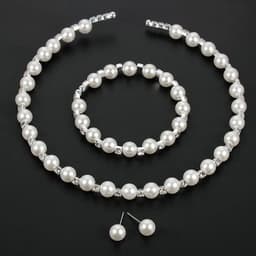 image-Rhinestone Choker Necklaces Torques Collar Women Statement Jewelry Girl Imitation Pearls Necklace 5 Styles