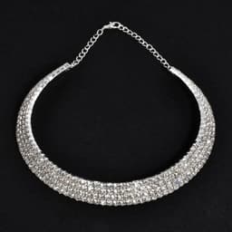 image-Rhinestone Choker Necklaces Torques Collar Women Statement Jewelry Girl Imitation Pearls Necklace 5 Styles