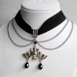 image-Gothic Black Velvet Choker Bat Necklace Victorian Creativity Gorgeous Punk Jewelry Fashion Party Women Halloween Gift