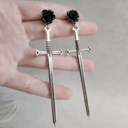 image-Gothic Black Velvet Choker Bat Necklace Victorian Creativity Gorgeous Punk Jewelry Fashion Party Women Halloween Gift