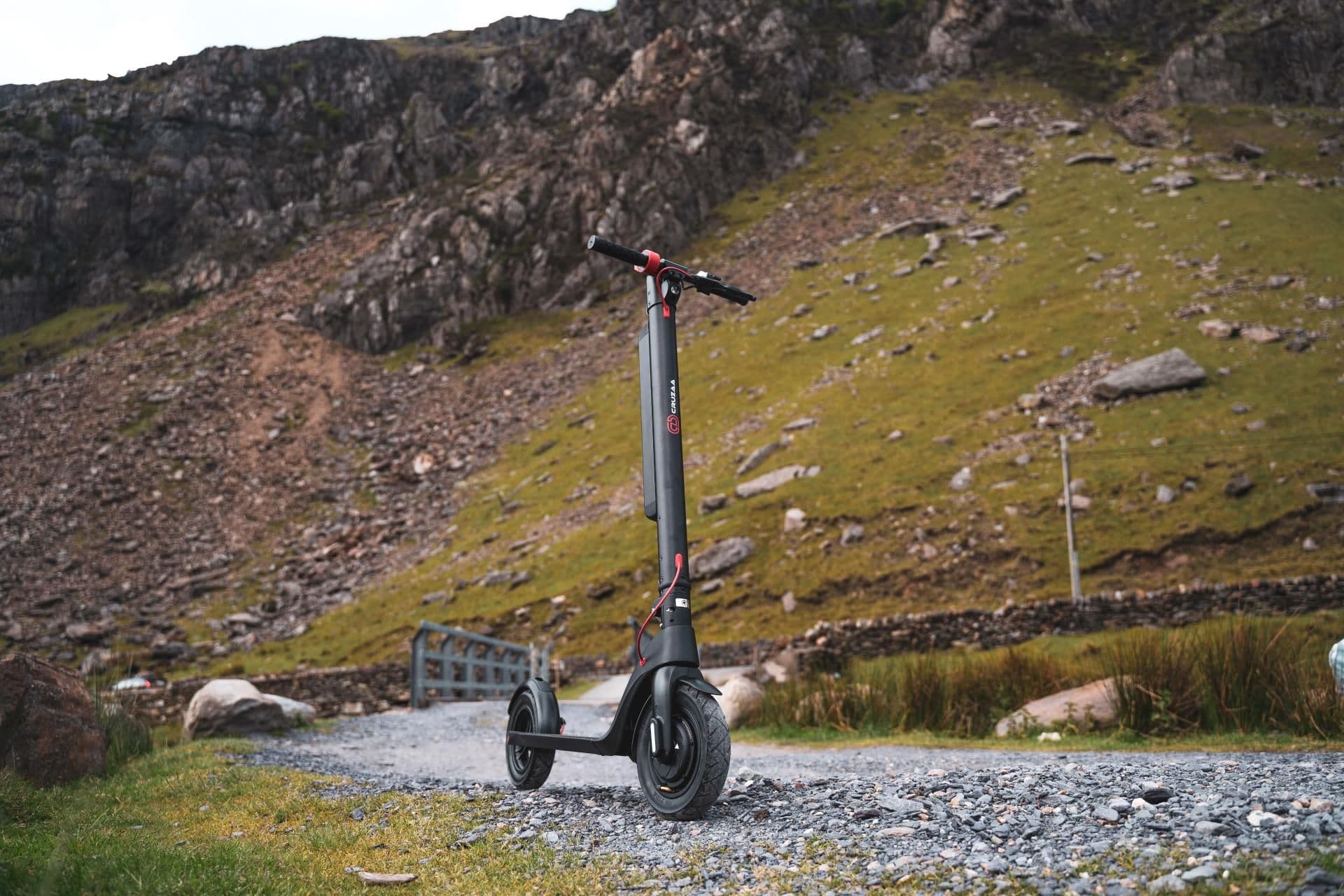 image-The Official Cruzaa Commuta E-Scooter 45km Range - 25kmh Top Speed - ships from UK