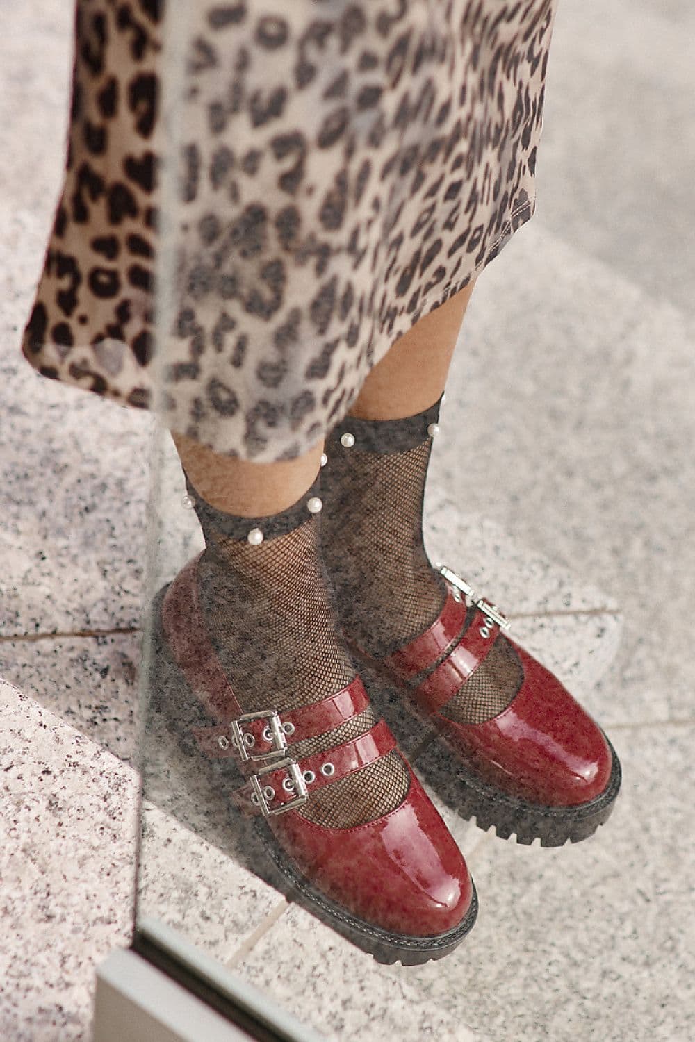 image-Low Shoes Step in style