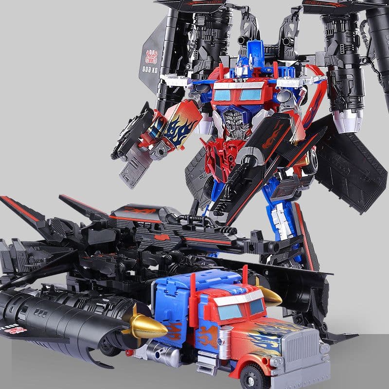 image-King Kong Robot Toy Car - Genuine Alloy Figure - Dinosaur, Wasp, Steel Cable - 25cm