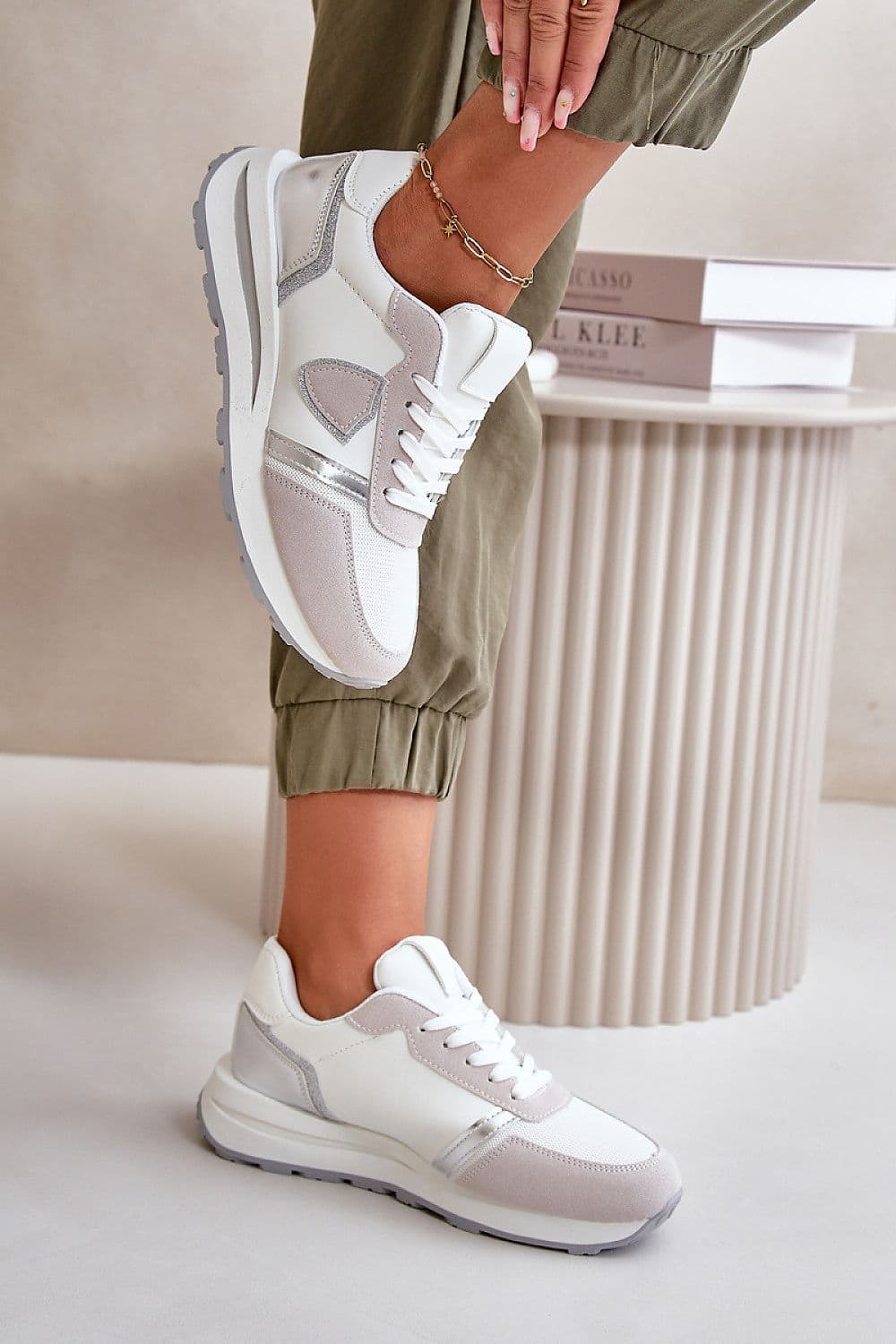 image-Sport Shoes Step in style