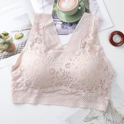 image-Thin section beautiful back wrapped chest vest women gather no steel ring with chest pad to collect auxiliary milk base large size seamless bra underwear