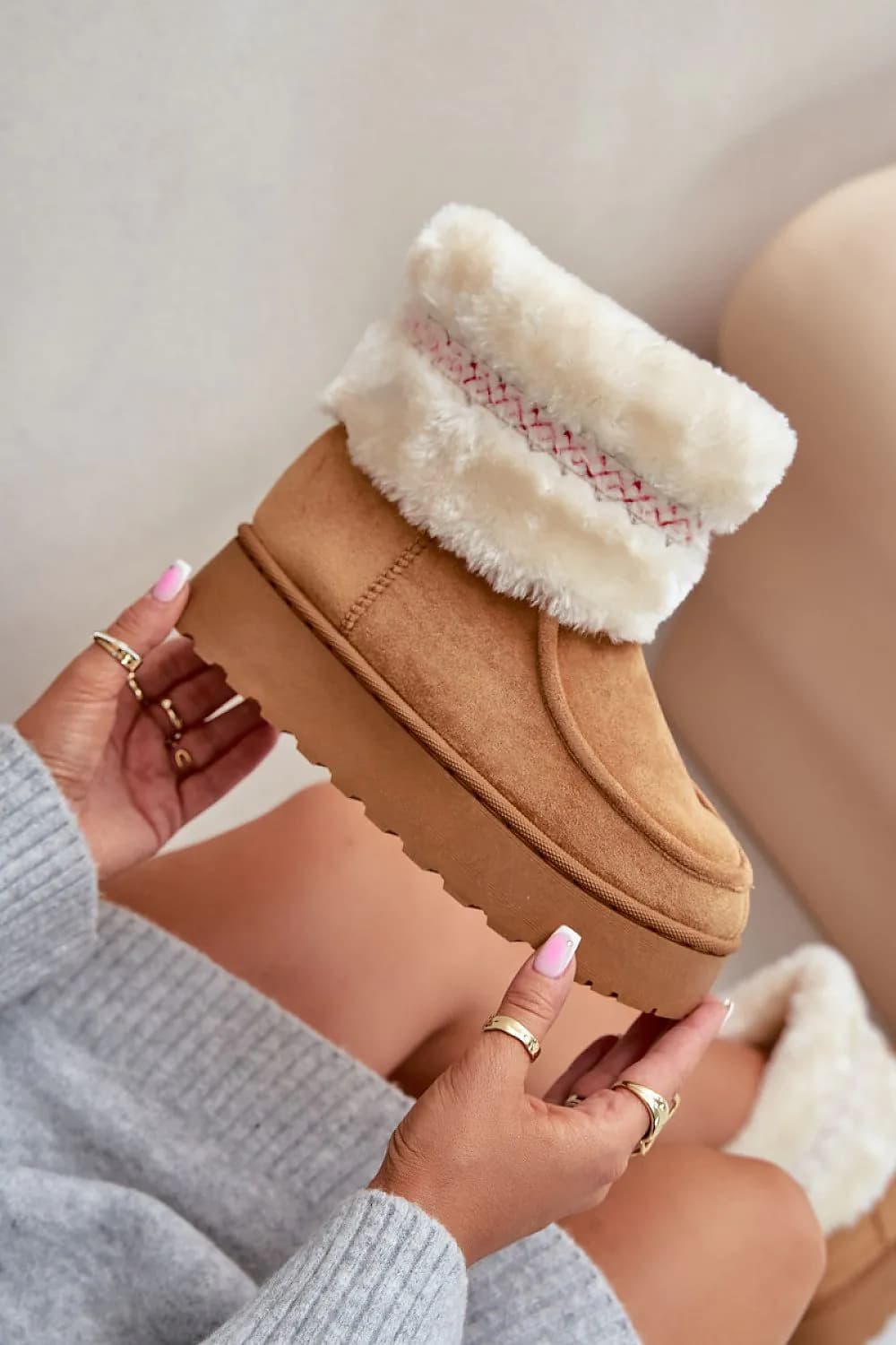 image-Snow boots Step in style