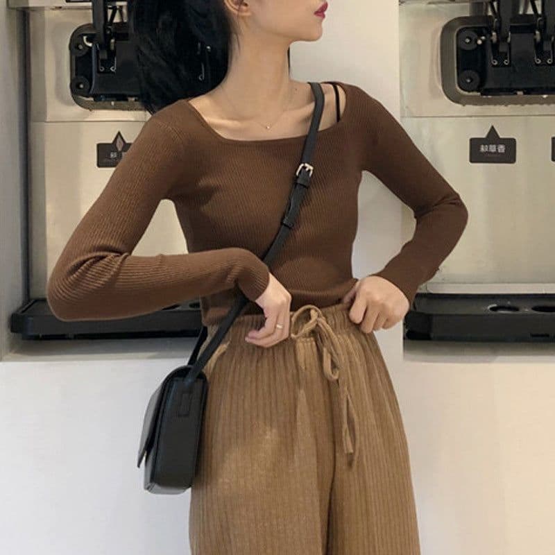 image-Retro High-End Square Collar Long-Sleeve Sweater - Coffee, Women
