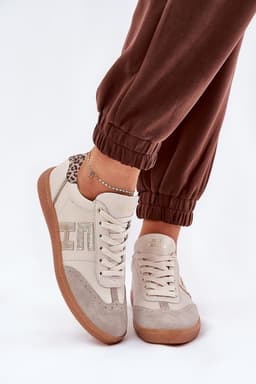 image-Sport Shoes Step in style