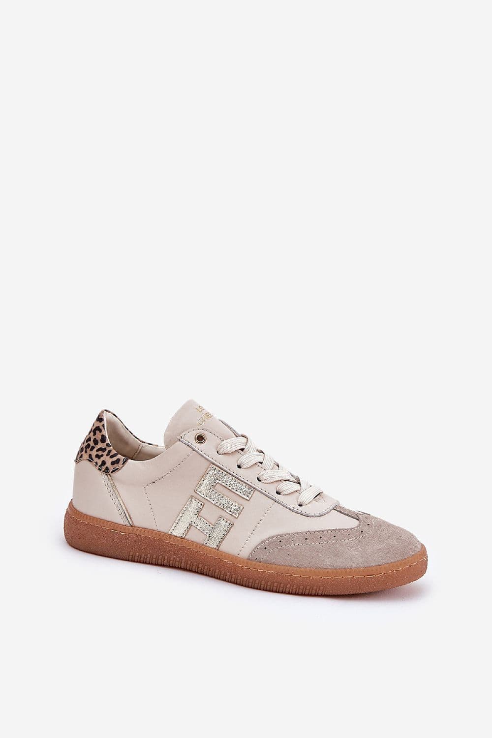image-Sport Shoes Step in style