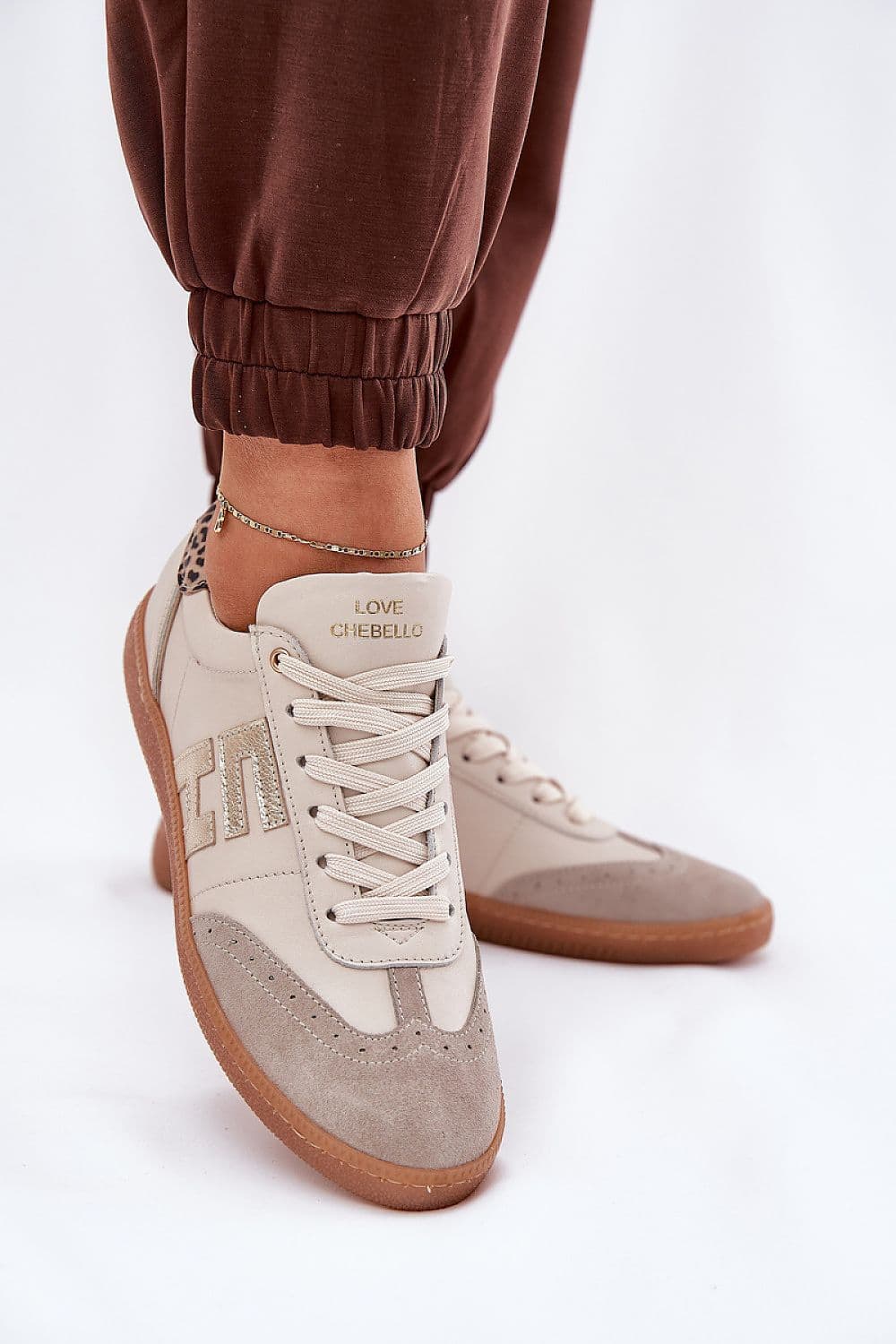 image-Sport Shoes Step in style