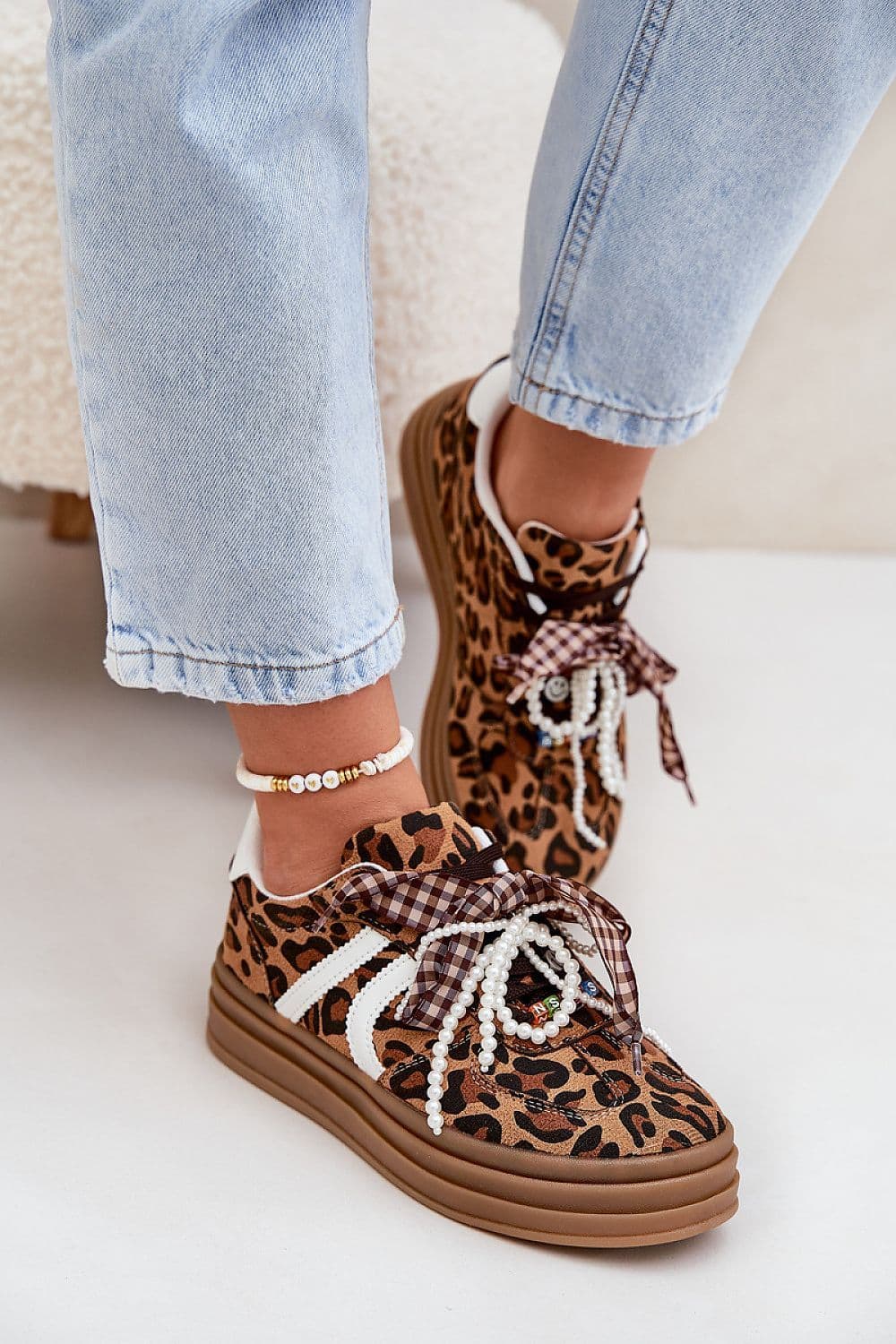 image-Sport Shoes Step in style