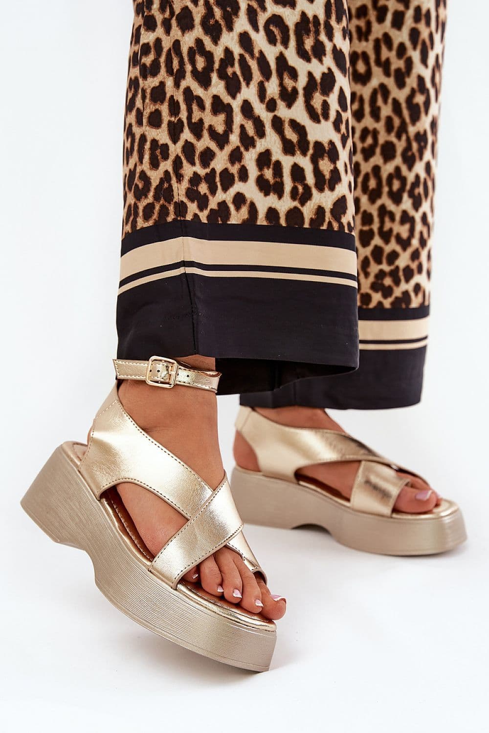 image-Buskin Step in style