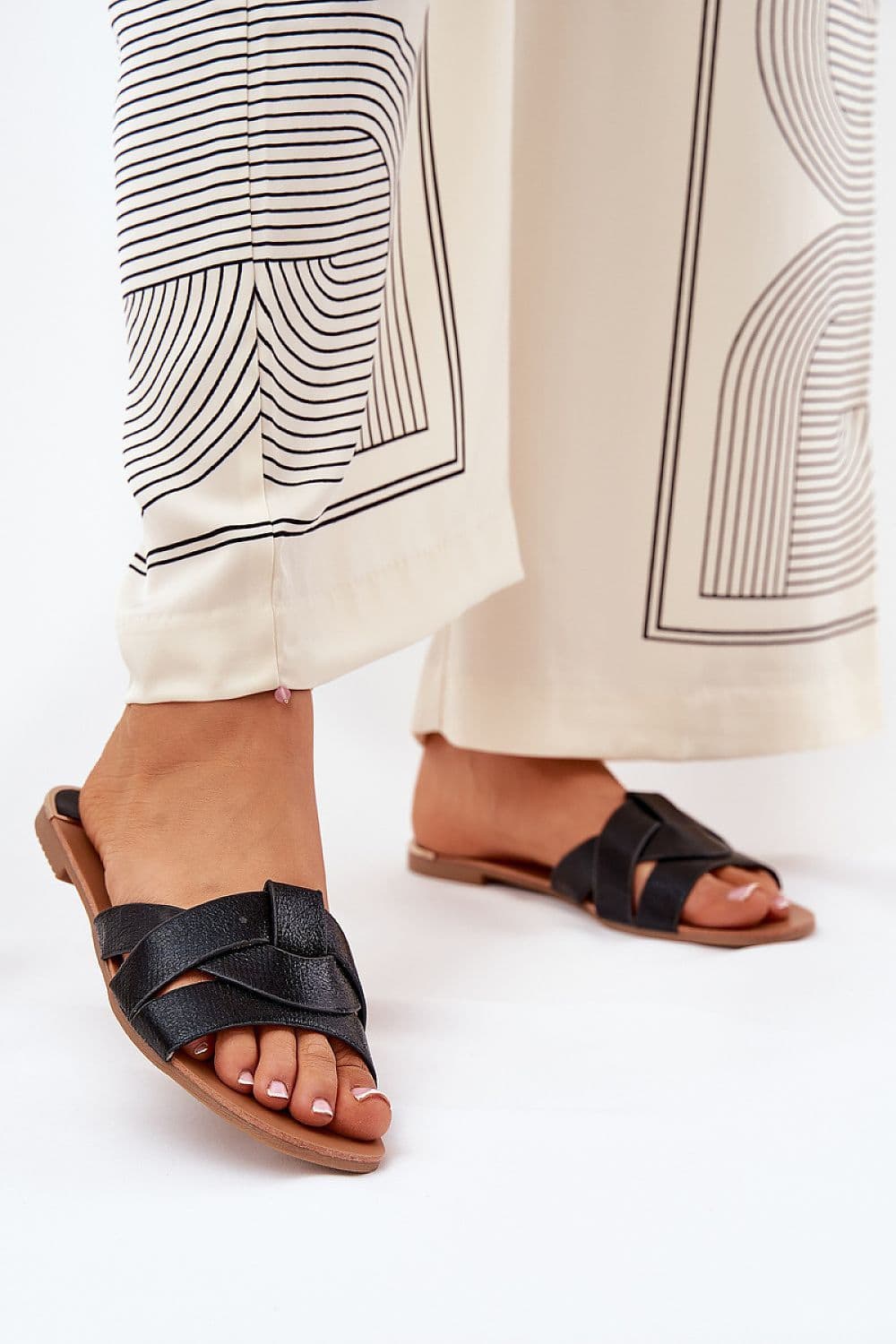 image-Flip-flops Step in style