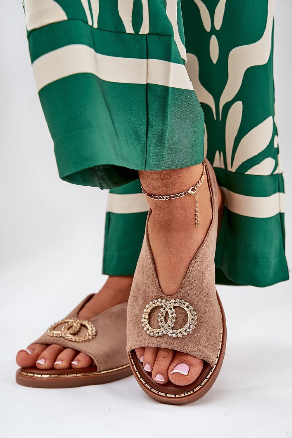 image-Sandals Step in style
