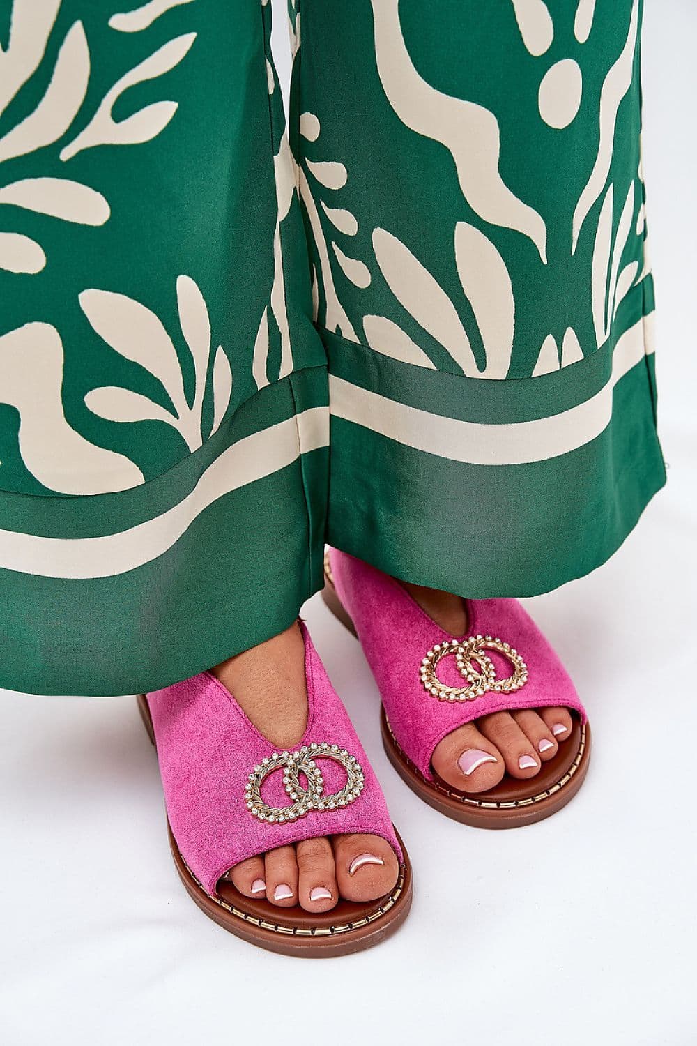 image-Sandals Step in style
