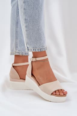 image-Buskin Step in style