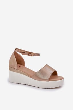 image-Buskin Step in style