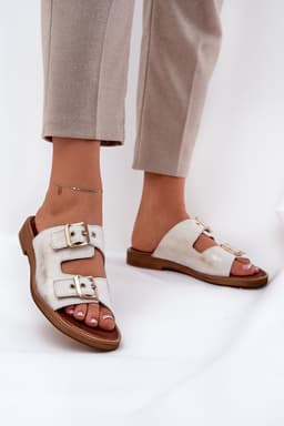 image-Flip-flops Step in style
