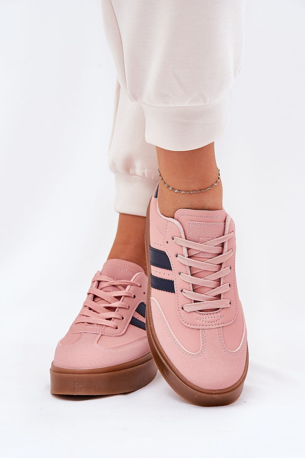 image-Sport Shoes Step in style