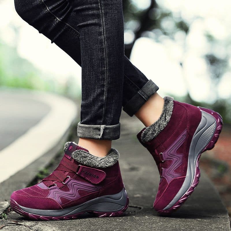 image-Hiking Shoes For Women Real Leather Non-Slip Outdoor Hiking Boots Trekking Shoes Waterproof Sport Sneakers Camping Sport Shoes
