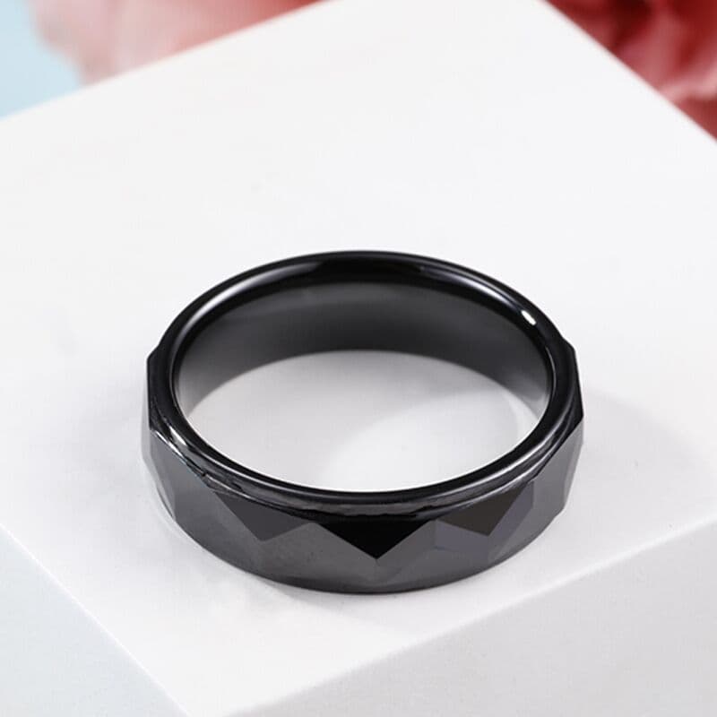 image-Ceramic Ring Black Unisex Size 12