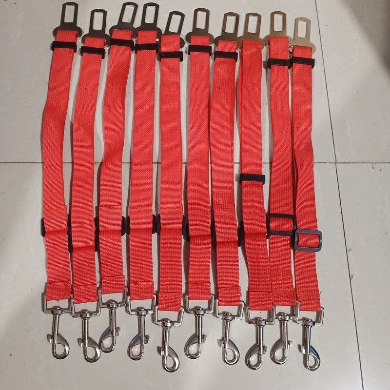 image-Pet Car Safety Buckle - Cat & Dog Leash Direct Sale