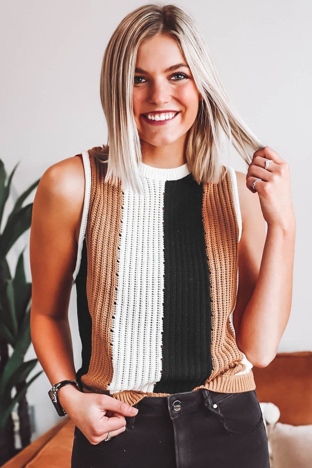 image-Khaki Stripe Sleeveless Knitted Sweater Vest