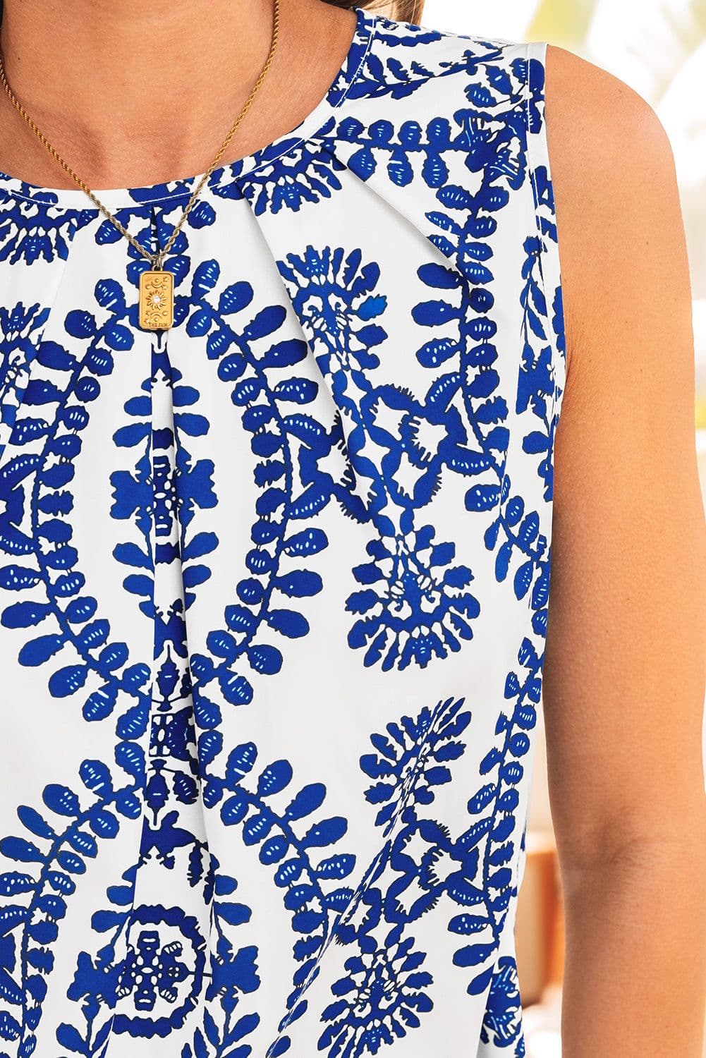 image-Blue Vintage Print Pintuck Crew Neck Tank Top