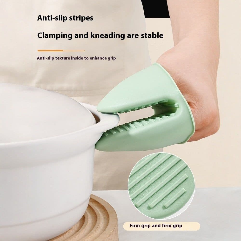 image-Silicone Microwave Oven Insulated Gloves Heatproof Baking Handbag