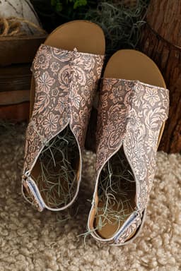 image-Vintage Floral Leather Sandals - Brown Platform Hollowed Rivets 7-11