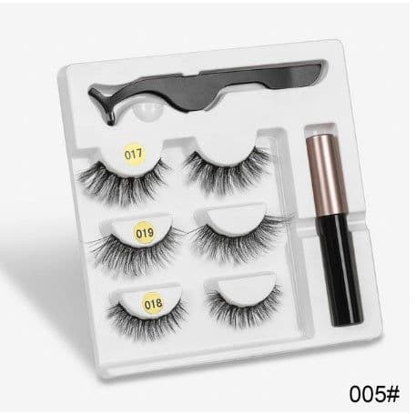 image-A Pair Of False Eyelashes With Magnets In Fashion